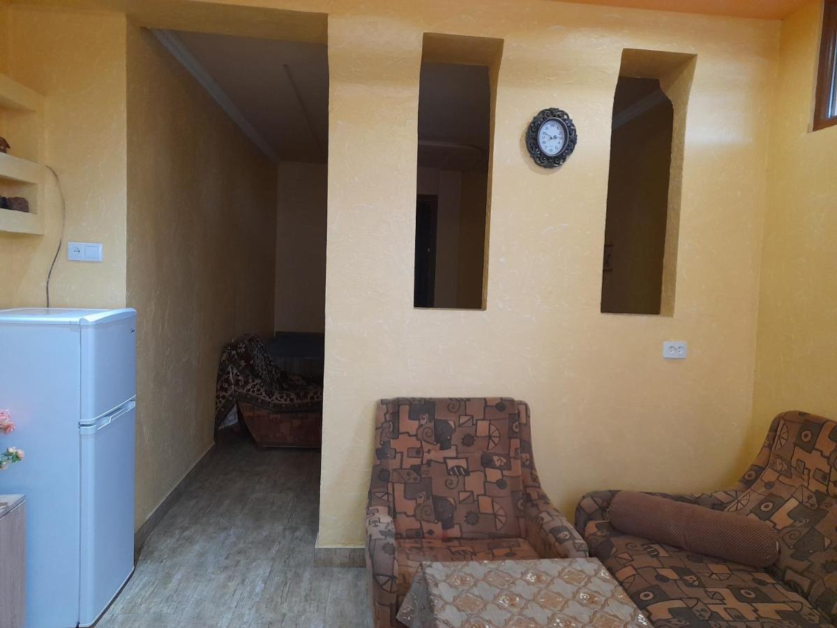 Guest House In Center Yerevan Exterior foto