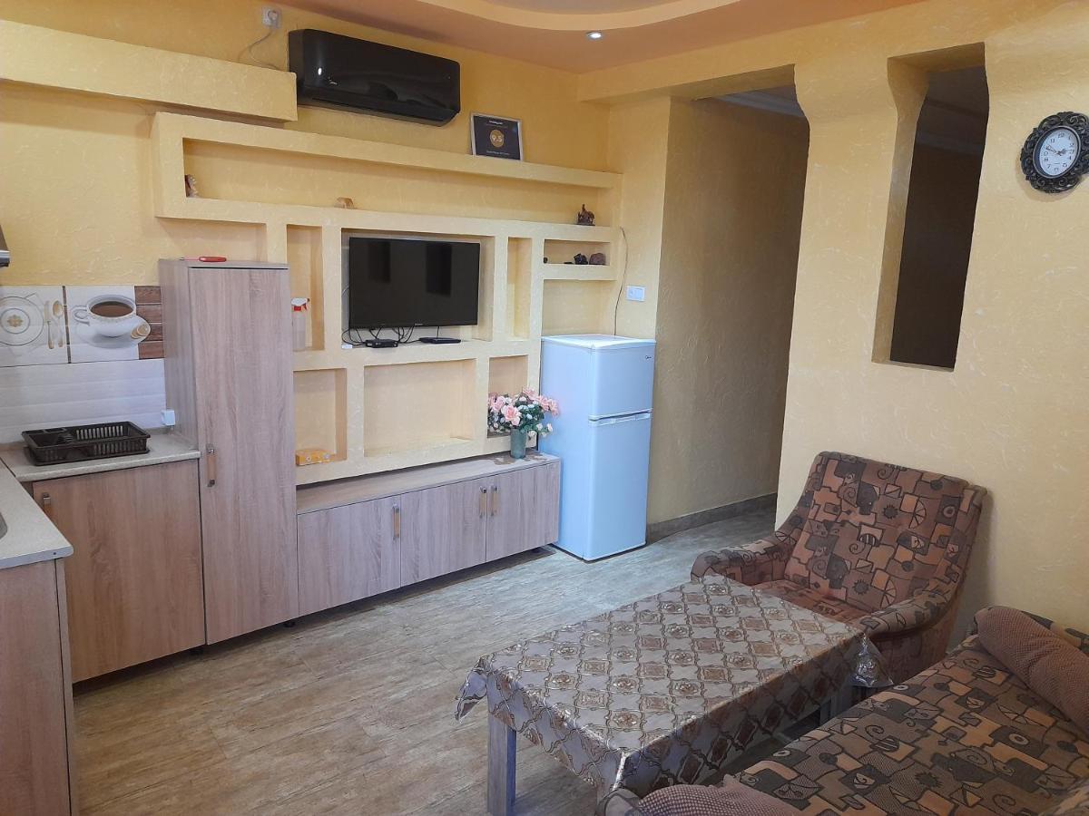 Guest House In Center Yerevan Exterior foto