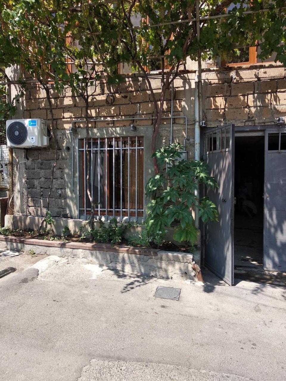 Guest House In Center Yerevan Exterior foto